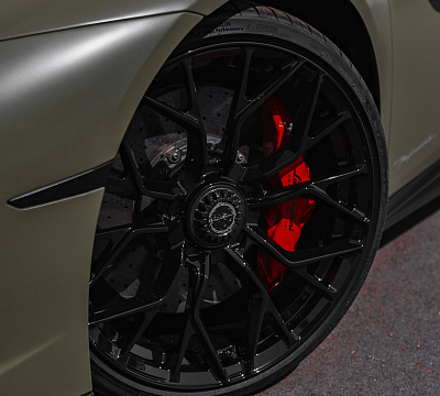Фото дисков Brixton Forged PF10 на Lamborghini Huracan