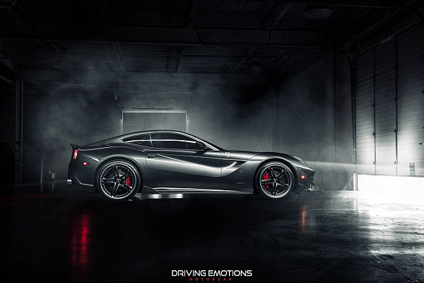 Фото дисков HRE S207 Черный сатин на Ferrari F12