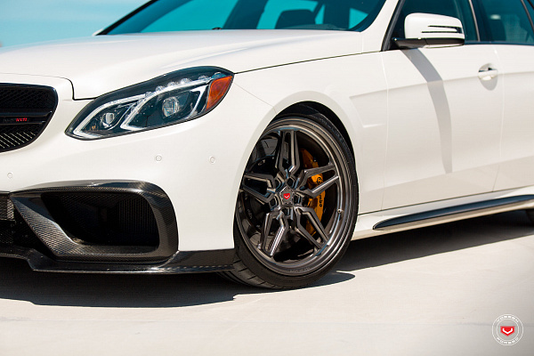 Фото дисков Vossen ML-X1 Глянцевый темный лак на Mercedes-Benz E-Class (W212, S212, C207)