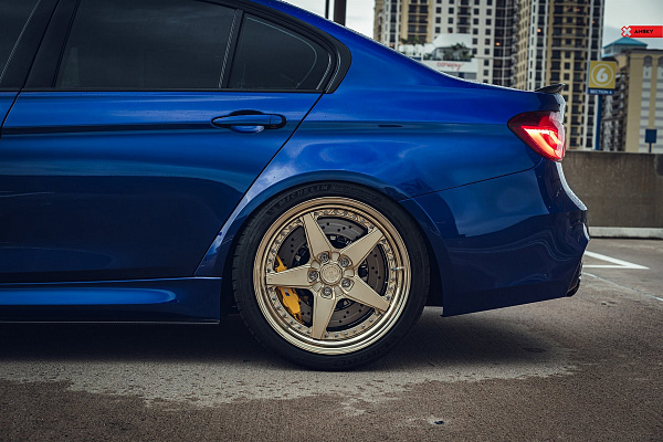 Фото дисков Anrky RS5 Сатиновая шампань на BMW 3/M3 (F3x/F80)