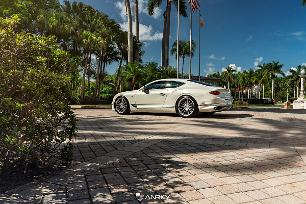 Фото дисков Anrky AN19 Полированный лак на Bentley Continental GT III