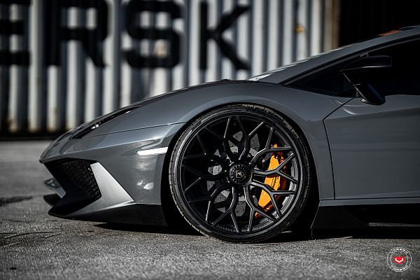 Lamborghini Aventador