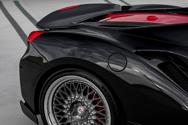 Фото дисков HRE 501 Глянцевый темный лак на Ferrari 488