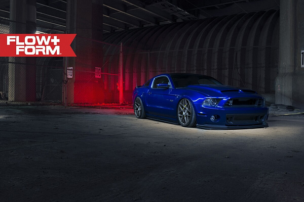 Фото дисков HRE FF01 Глянцевый графит на Ford Mustang VI