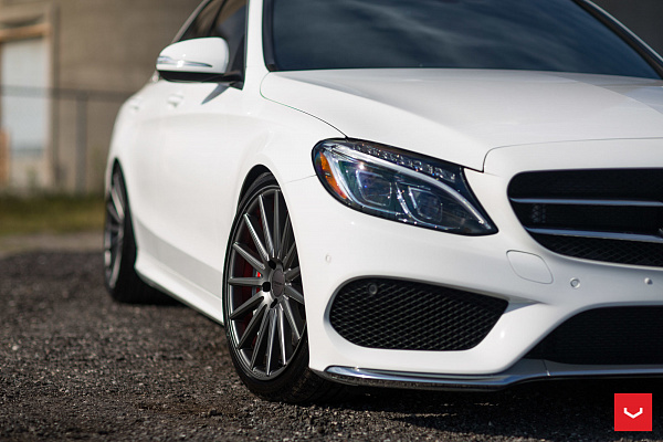 Фото дисков Vossen VFS-2 Глянцевый графит на Mercedes-Benz C-Class (W205)