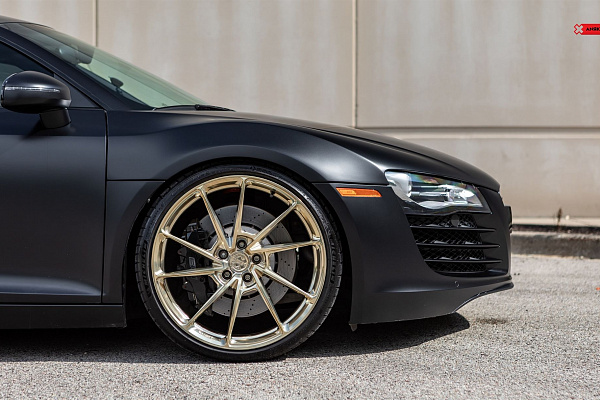 Фото дисков Anrky AN13 Глянцевое золото на Audi R8 (Typ 42)