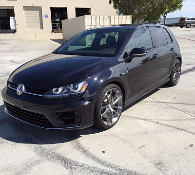 Фото дисков HRE P104 на Volkswagen Golf VII