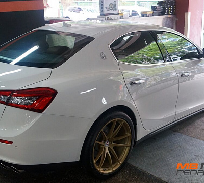 Фото дисков HRE P104 на Maserati Ghibli