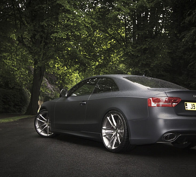 Фото дисков HRE P104 на Audi A/S/RS 5 (8T)