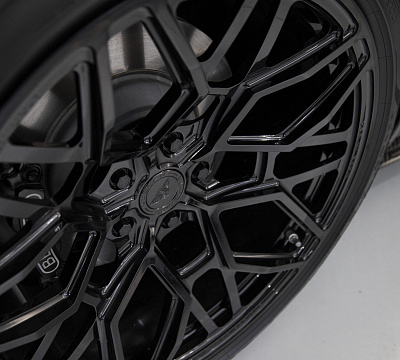 Фото дисков Vossen UV-1 на Bentley Continental GT III