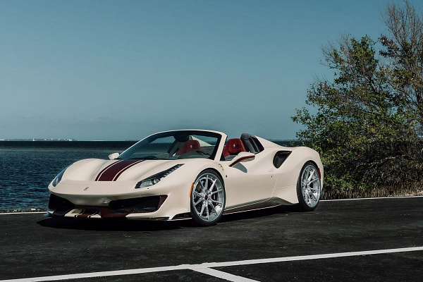 Фото дисков Anrky AN32 Глянцевый лак на Ferrari 488