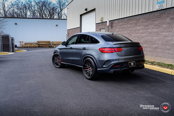 Фото дисков Vossen M-X3 Глянцевый темный лак на Mercedes-Benz GLE I
