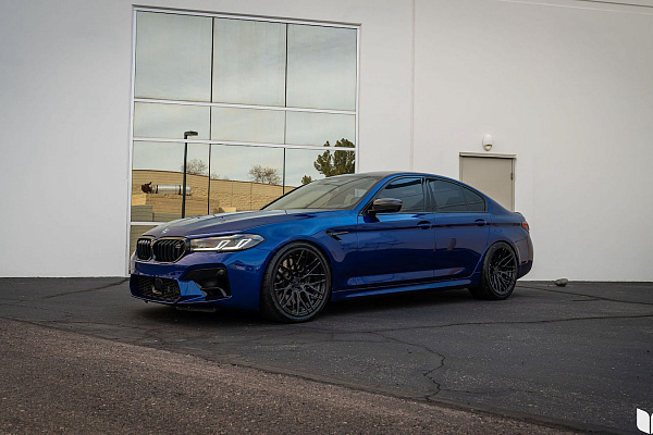 Фото дисков Strasse Wheels SV10M Deep Concave Duoblock Черный глянец на BMW 5/M5 (G30/F90)