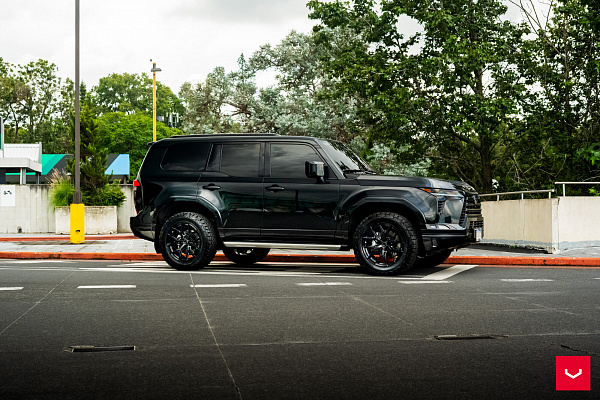 Фото дисков Vossen HF6-4 Черный глянец на Lexus GX III
