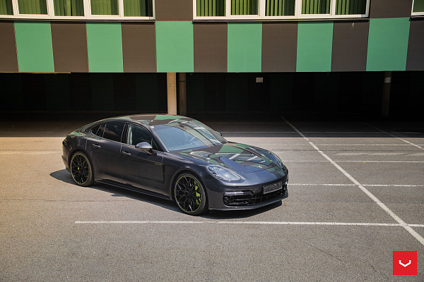 Фото дисков Vossen HF-2 Черный глянец на Porsche Panamera II