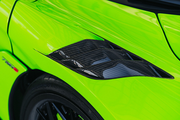 Фото дисков Brixton Forged PF10 Черный глянец на McLaren 720S