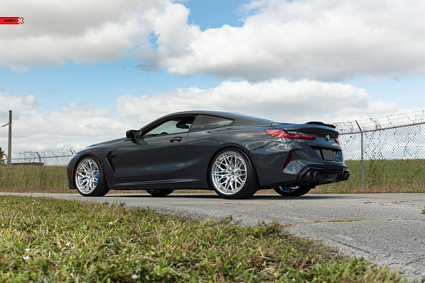 Фото дисков Anrky S3-X1 Глянцевый лак на BMW 8/M8