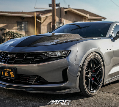 Фото дисков MRR M755 на Chevrolet Camaro VI