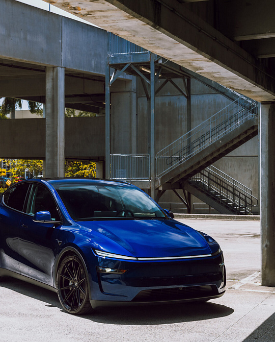 Фото дисков HFX-2 (5-Lug) Черный сатин на Tesla Model Y