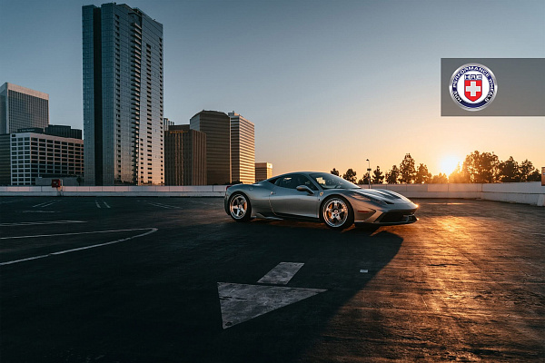 Фото дисков HRE 305 Полированный лак на Ferrari 458