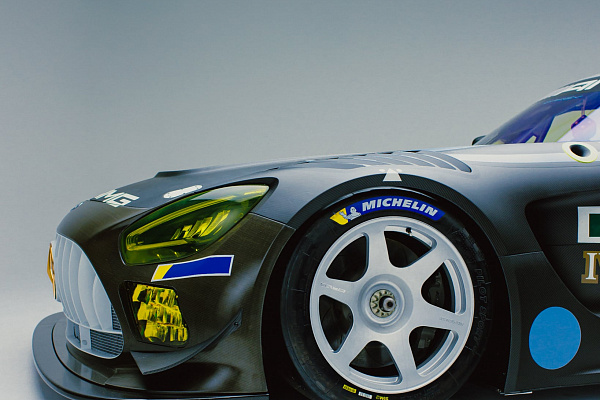 Фото дисков Brixton Forged RS01 Серебро на Mercedes-Benz AMG GT I