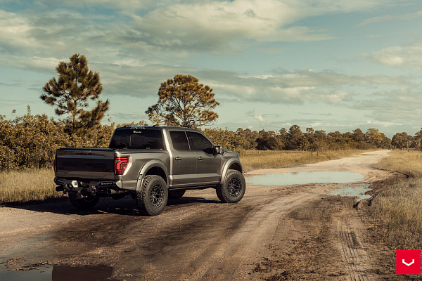 Фото дисков Vossen HFX-1 (6-Lug) Черный глянец на Ford F-150 XIV