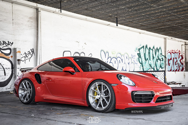 Фото дисков Strasse Wheels SM5R Deep Concave Monoblock Глянцевый лак на Porsche 911 VII