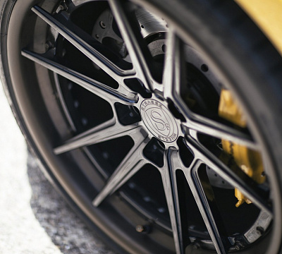 Фото дисков Strasse Wheels SV1 Deep Concave FS на Lamborghini Gallardo