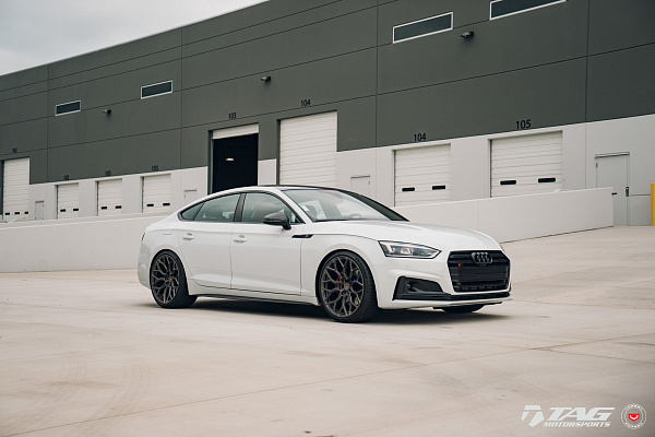 Фото дисков Vossen S17-01 Глянцевый темный лак на Audi A/S/RS 5 (F5)