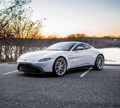 Фото дисков HRE P204 на Aston Martin Vantage 4