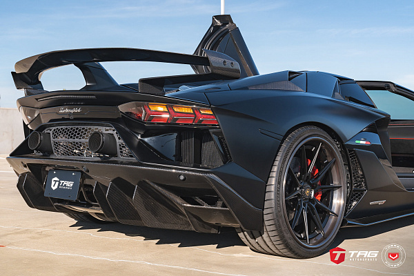 Фото дисков Vossen EVO-2R (3-Piece) Черный сатин на Lamborghini Aventador
