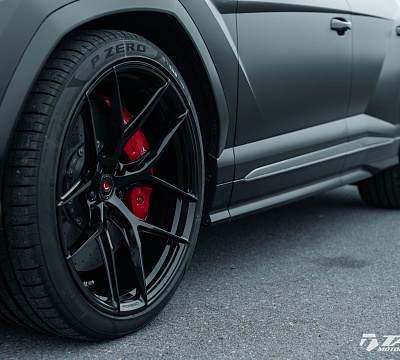 Фото дисков Vossen S21-01 на Lamborghini Urus