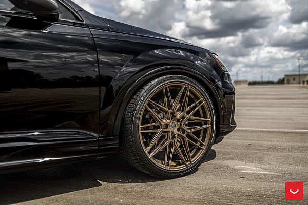 Фото дисков Vossen HF-7 Глянцевая бронза на Audi Q7 (4M)