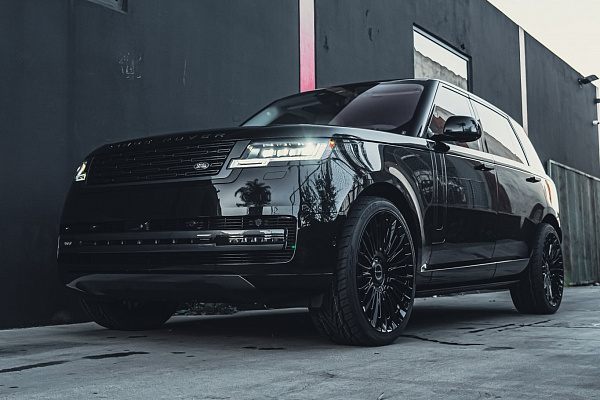 Фото дисков Brixton Forged LX01 Черный глянец на Land Rover Range Rover V