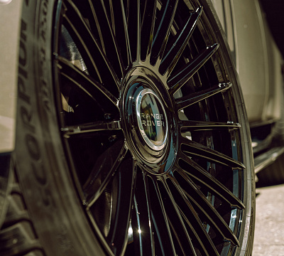 Фото дисков Vossen HF-8 на Land Rover Range Rover V