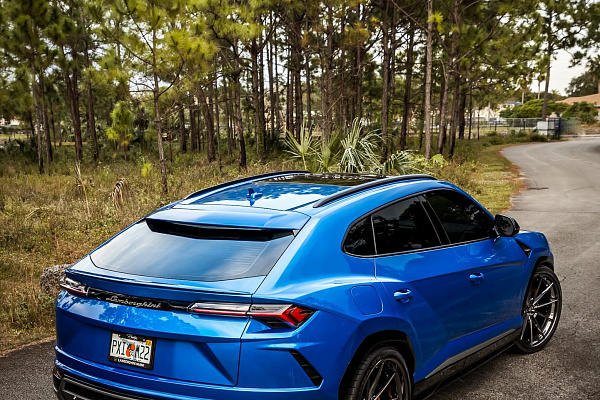 Фото дисков Anrky AN38 Глянцевый темный лак на Lamborghini Urus
