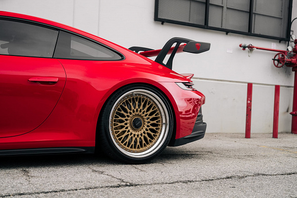 Фото дисков Brixton Forged TR20 Сатиновое золото на Porsche 911 VIII