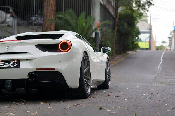 Фото дисков HRE P104 Сатиновый тонированный лак на Ferrari 488