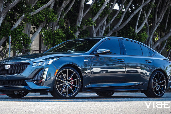 Фото дисков Vossen HF-3 Алмазная проточка на Cadillac CT5