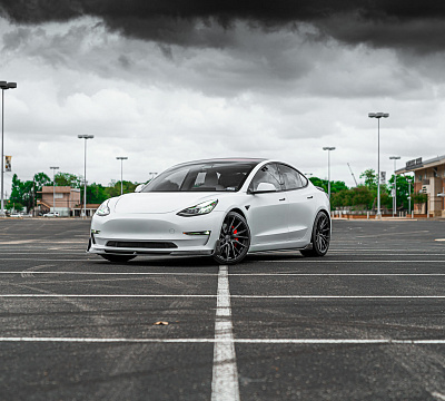 Фото дисков Vossen HF-4T на Tesla Model 3