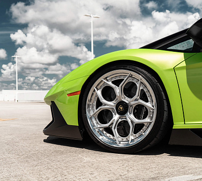 Фото дисков HRE S111SC на Lamborghini Aventador