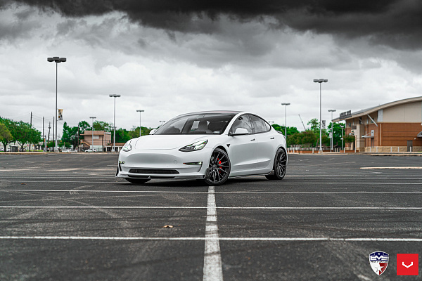 Фото дисков Vossen HF-4T Алмазная проточка на Tesla Model 3