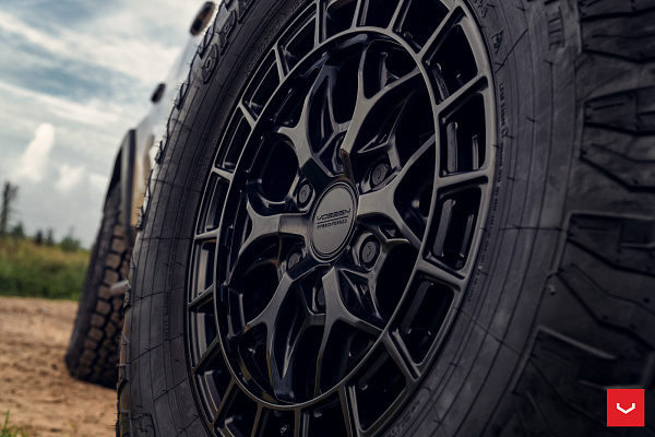 Фото дисков Vossen HFX-1 (6-Lug) Черный глянец на Lexus GX III