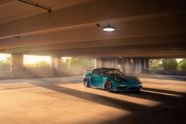 Фото дисков HRE 501 Черный сатин на Porsche Cayman III
