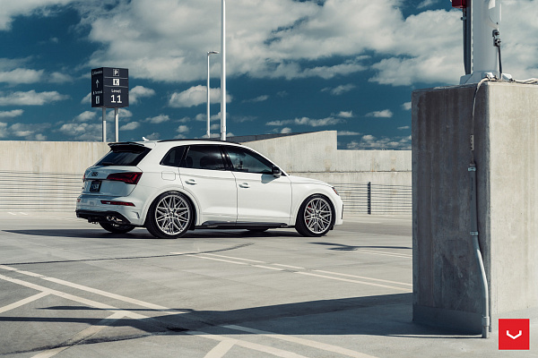 Фото дисков Vossen HF-7 Серебро на Audi Q5 GU