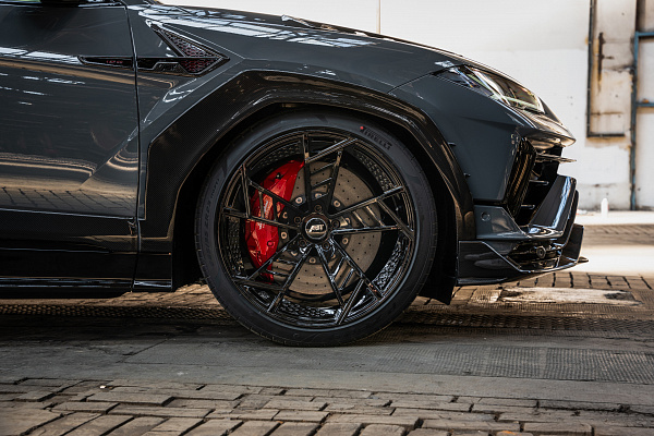 Фото дисков ABT Hight Performance IRL23 Черный глянец на Lamborghini Urus