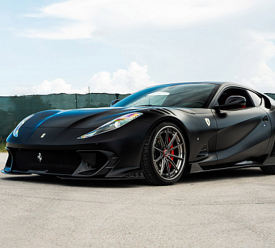 Фото дисков 1886 Wheels G010 на Ferrari 812