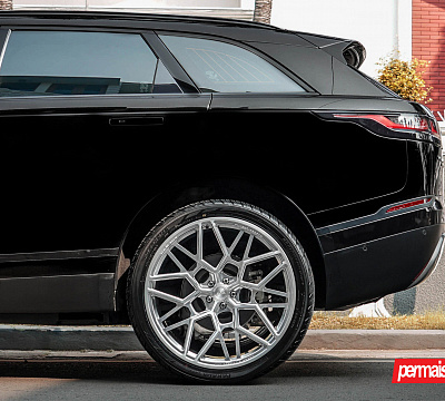 Фото дисков Vossen UV-1 на Land Rover Range Rover Velar