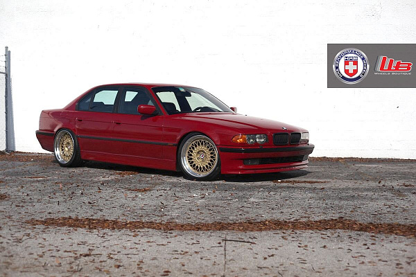 Фото дисков HRE 501 Сатиновое золото на BMW 7 (E38)