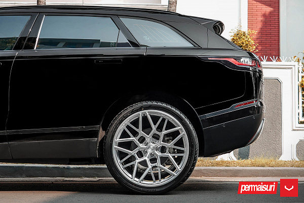Фото дисков Vossen UV-1 Глянцевый лак на Land Rover Range Rover Velar